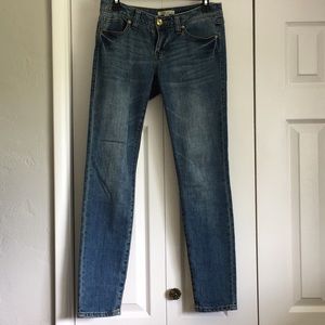 CAbi Skinny Jeans
